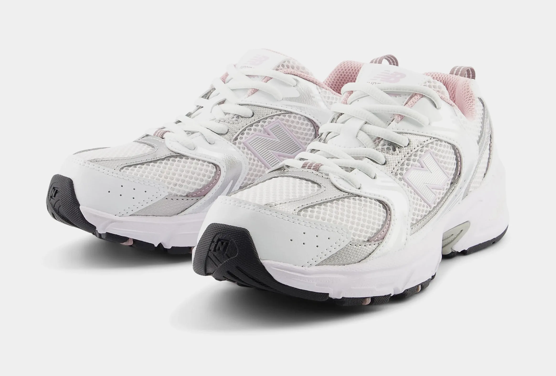 530 Grade School Running Shoes (White/Century Pink)