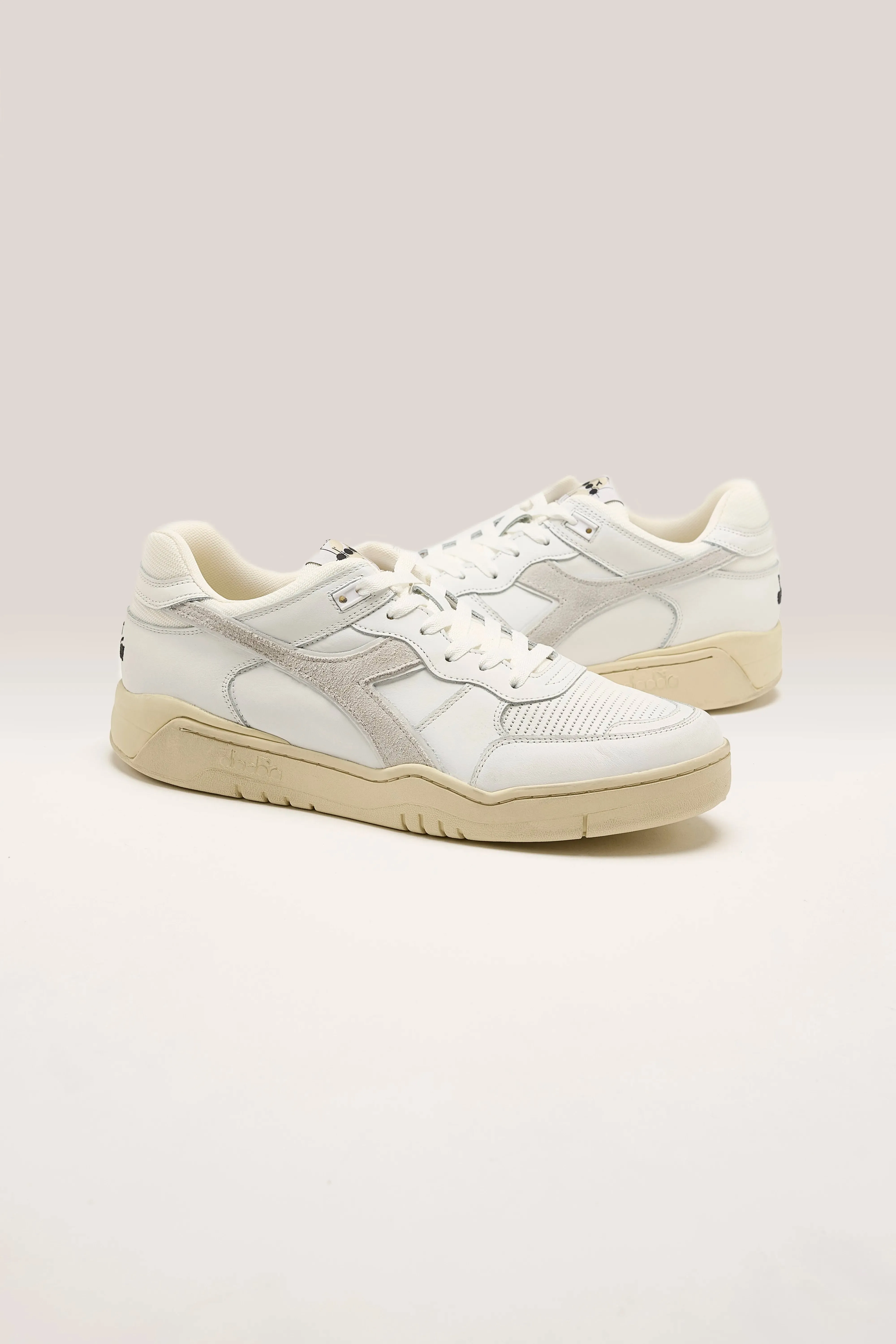 B.560 Used for Men (242 / M / GREY)