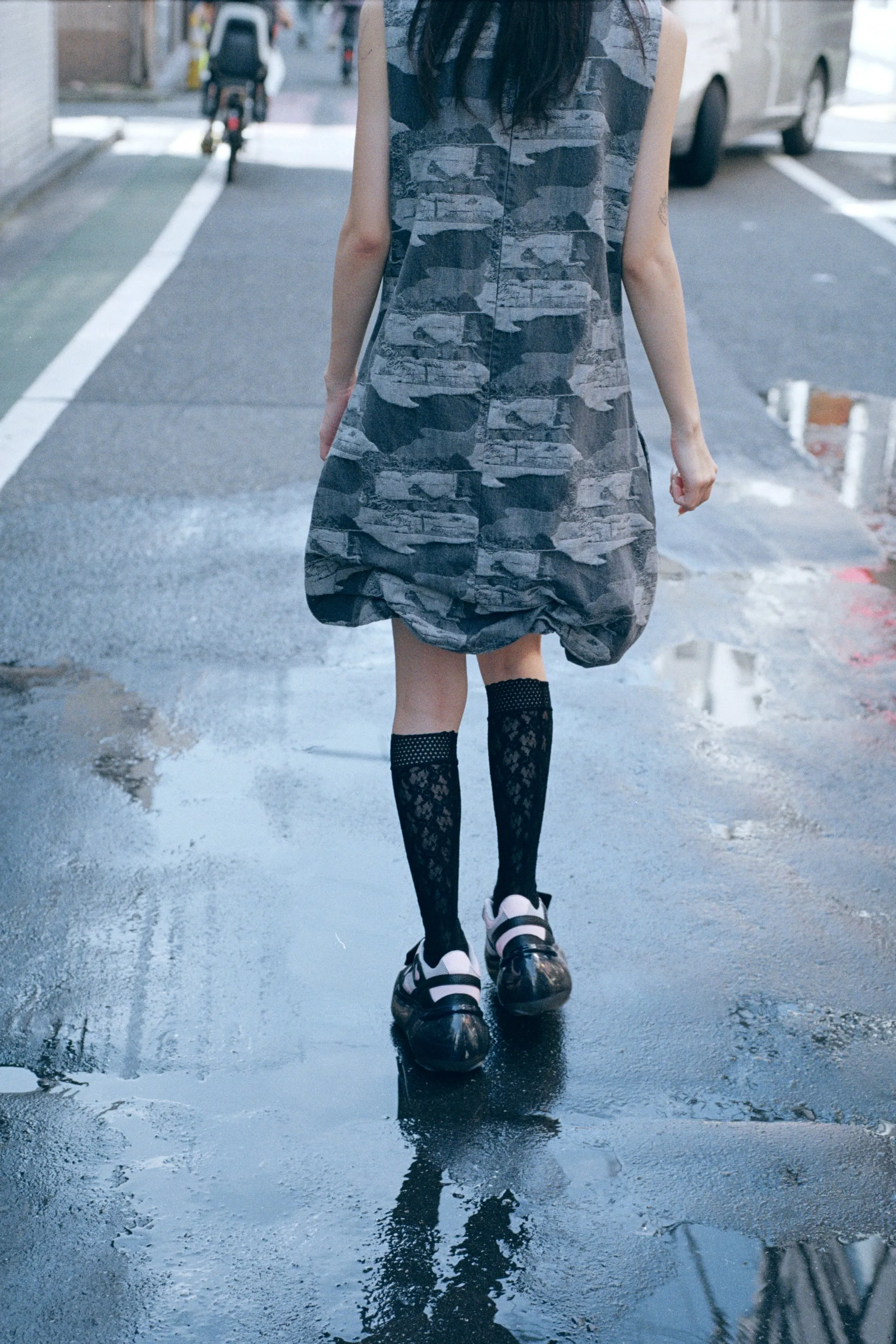 Bambi Moon / Black pink