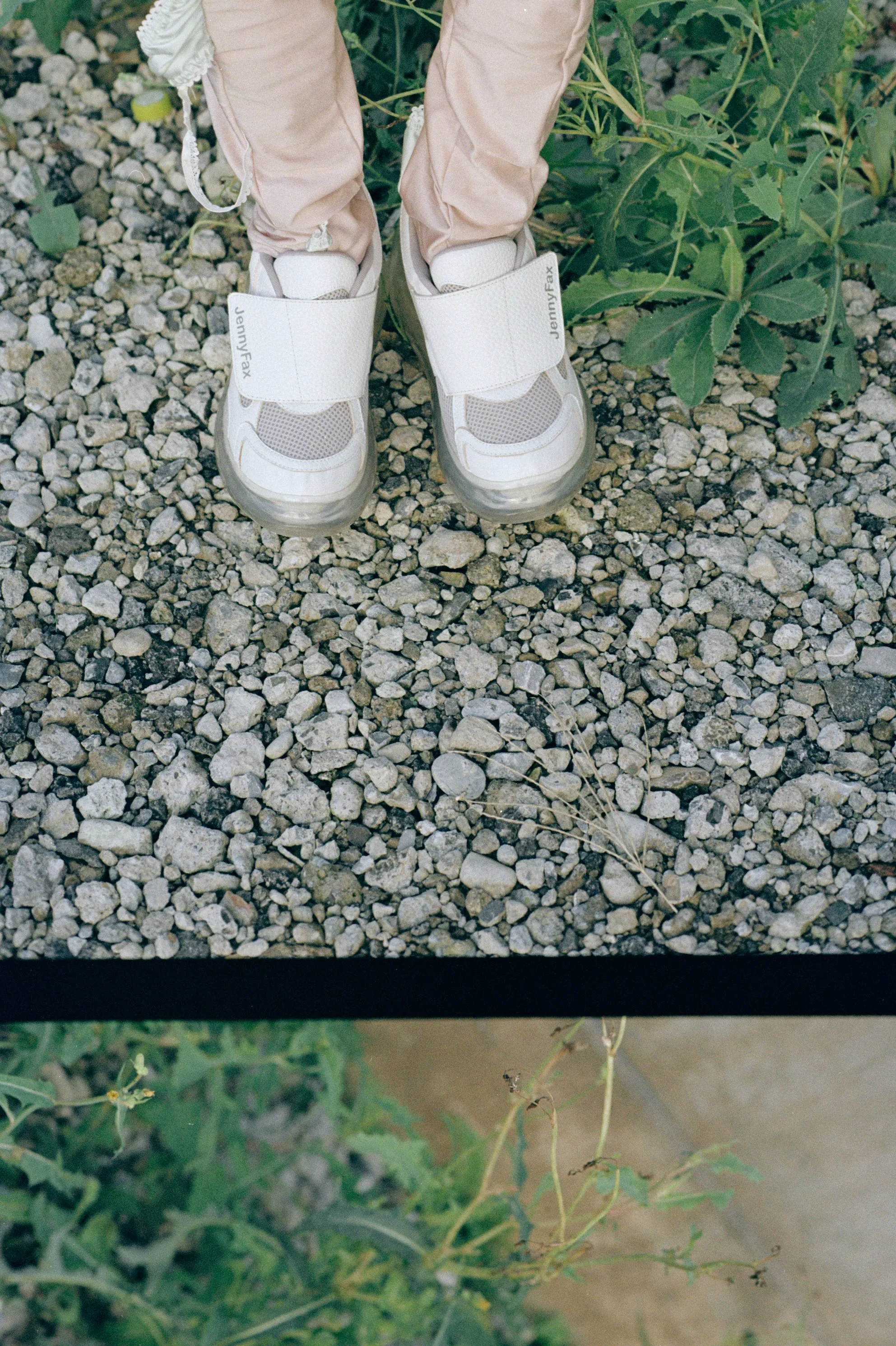 Bambi Moon / White