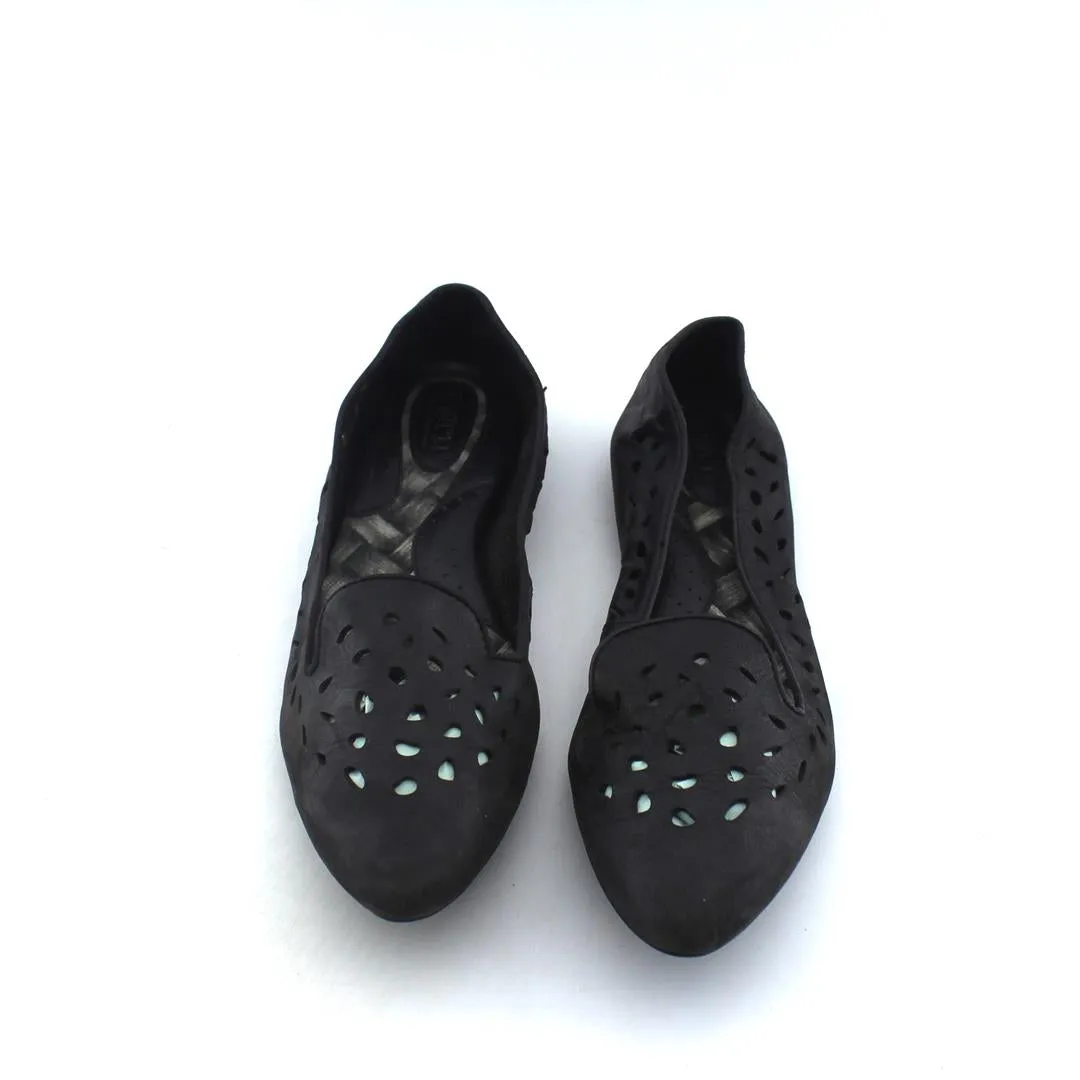 BORN HAND CRAFTED FOOTWEAR
