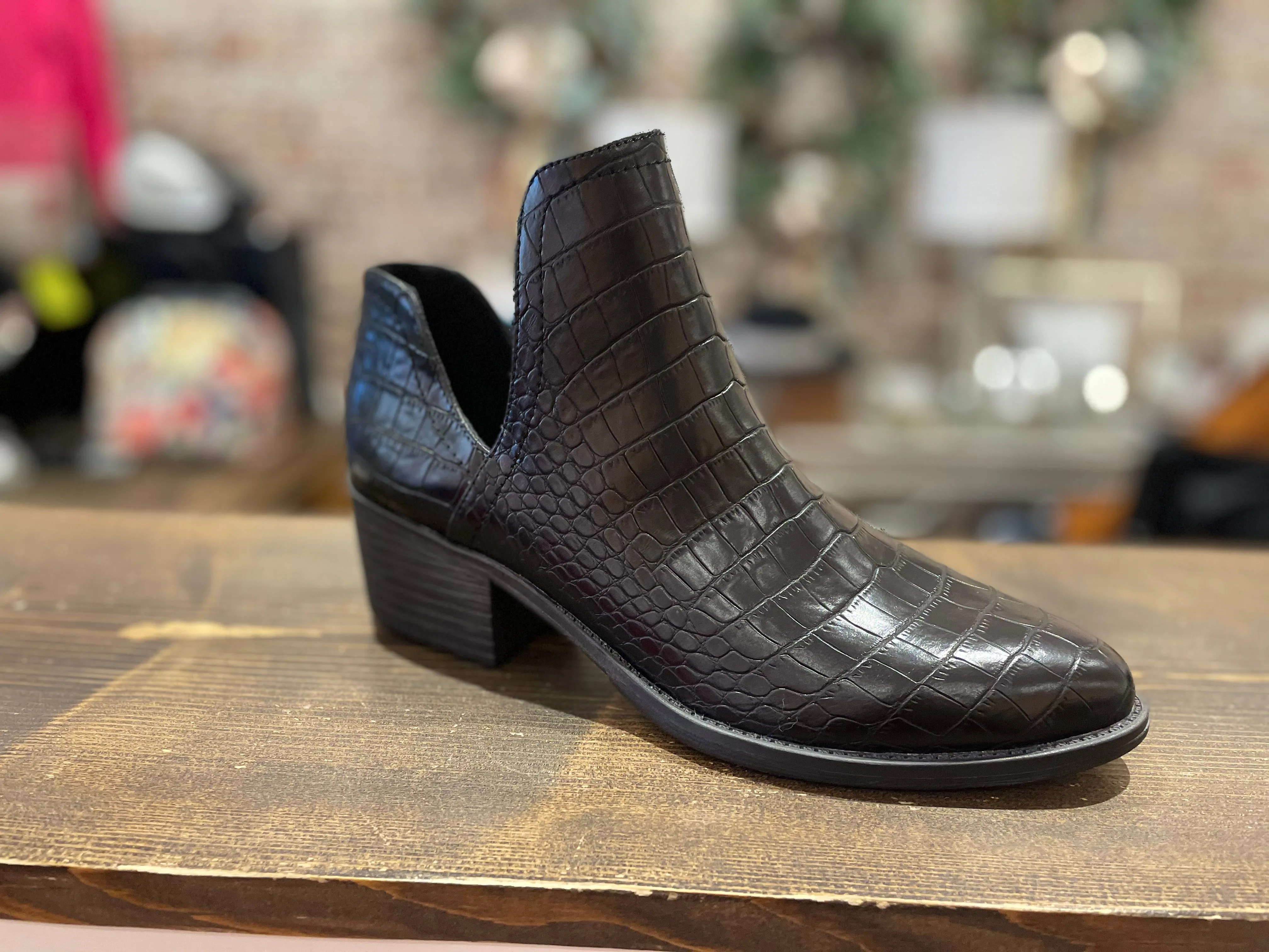 Chronicle Boots