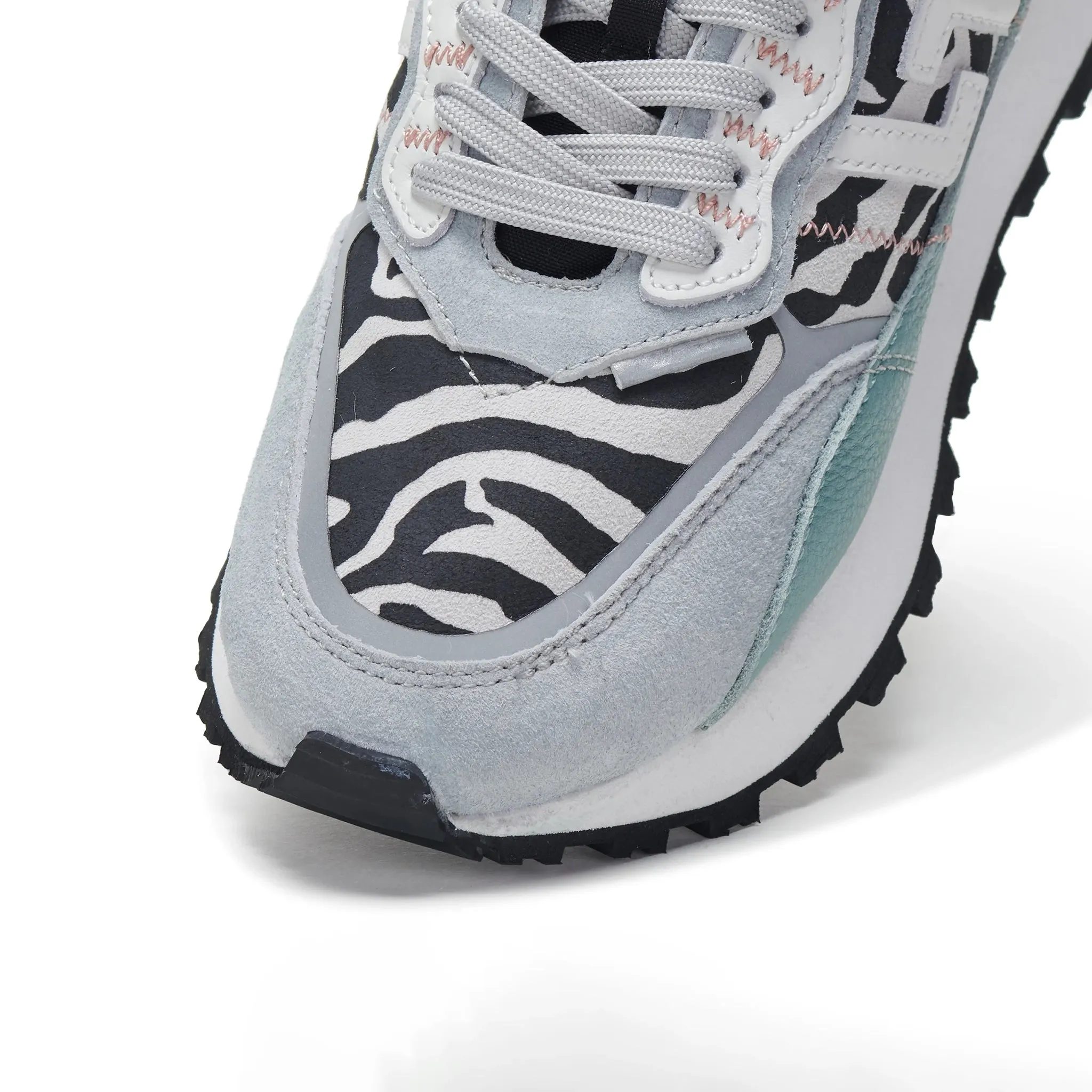Kentu Zebra Sky Sneaker