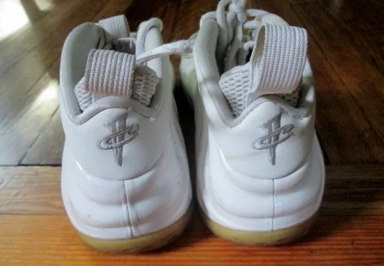 Mens Nike FOAMPOSITE ONE WHITE OUT 314996-100 Hi-Top Basketball Sneaker 10