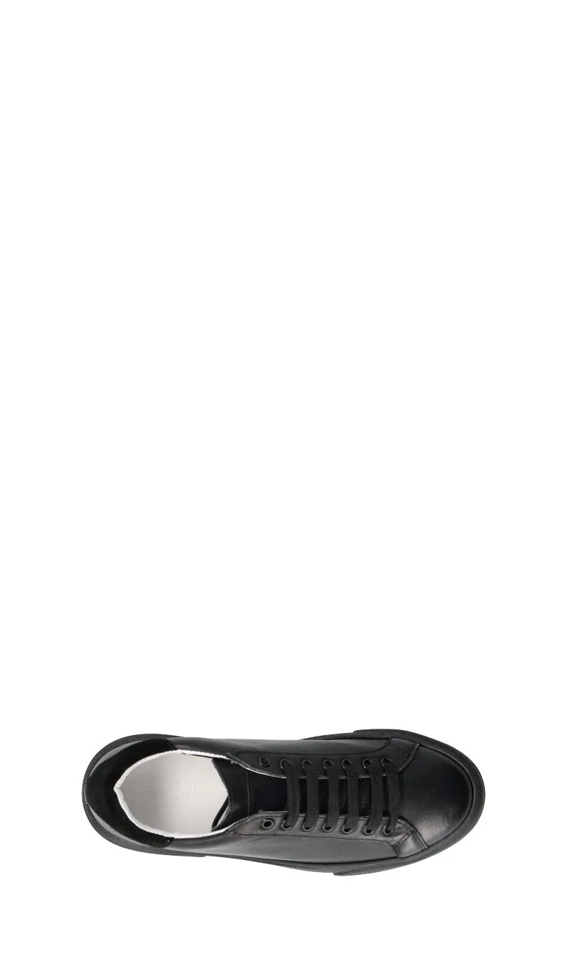 NEROFUMO Sneaker uomo nera in pelle