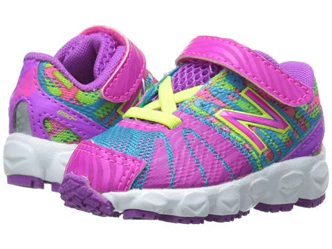 New Balance 890V5 Velcro Sneaker in Pink/Green