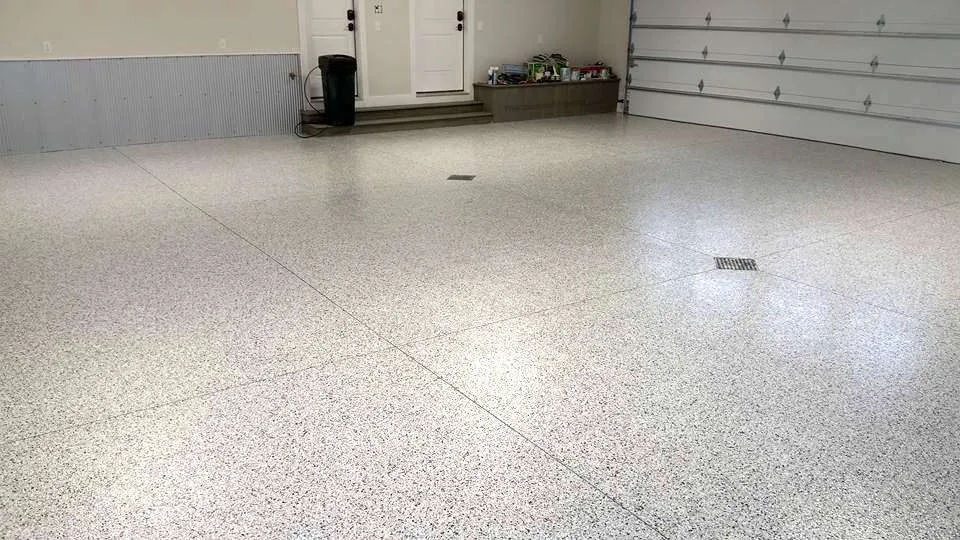 Pre-Tinted Water-Based Flake Floor Epoxy