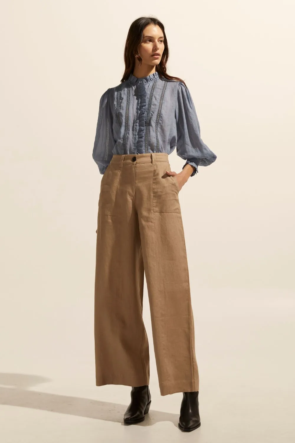 Signify Pant in Stone