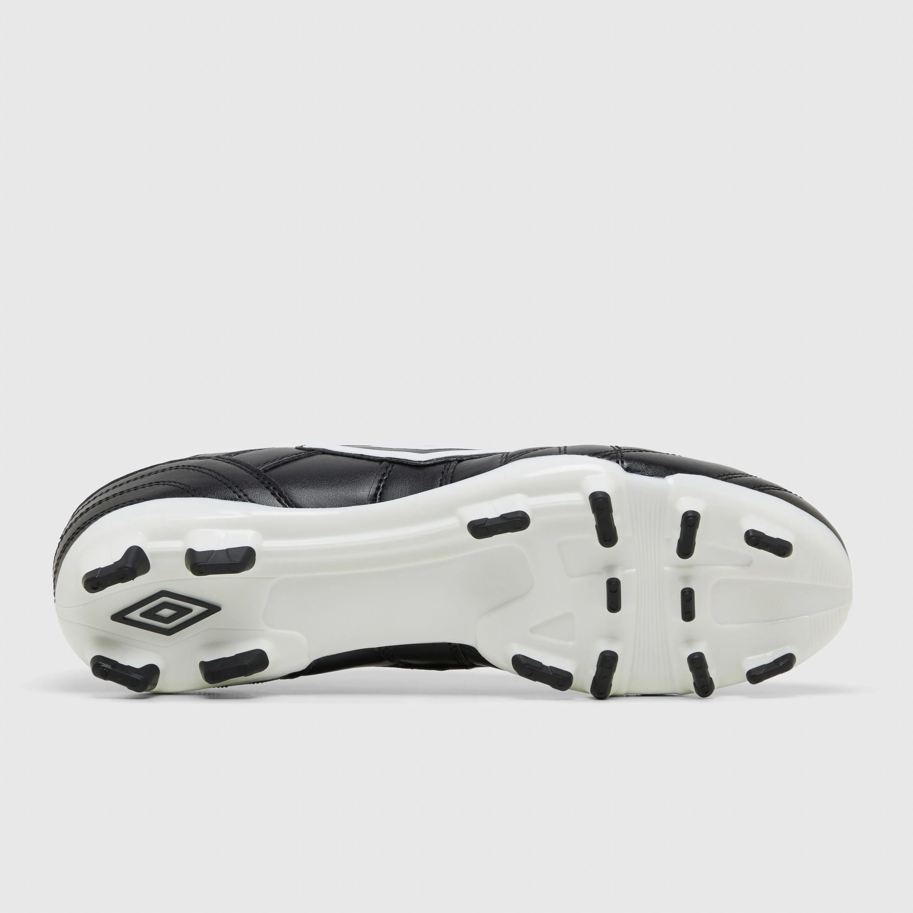 Umbro Speciali Eternal Club FG Boots- Black